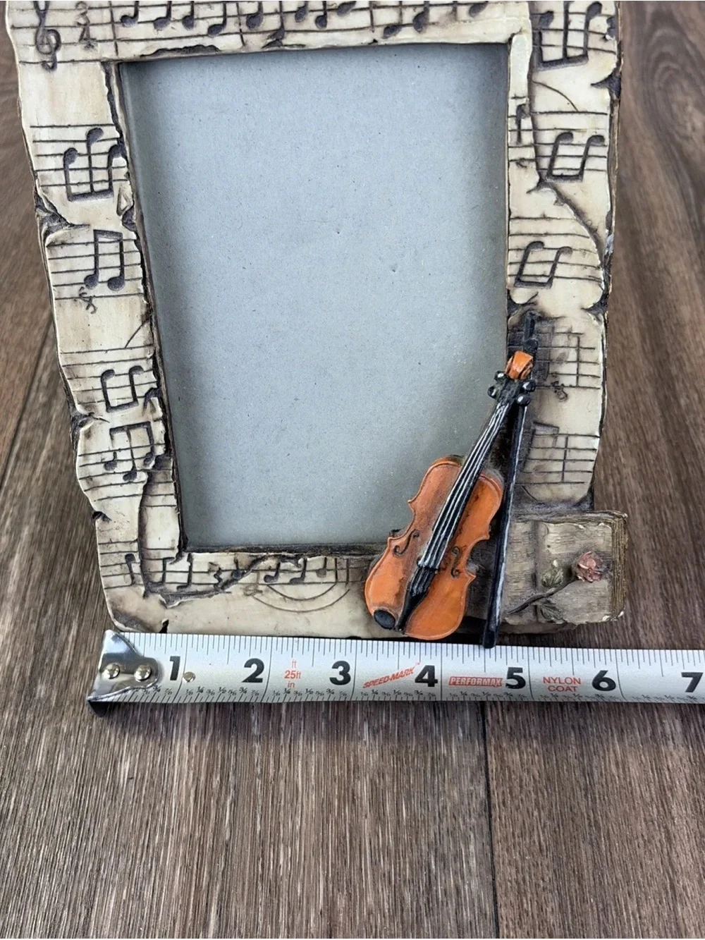 Unknown decorative music